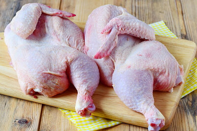 Poulet coupé en deux