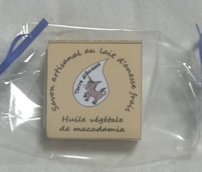 Savon artisanal au lait d'ânesse frais- macadamia