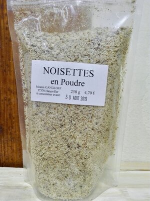 Noisettes en poudre