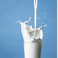 Lait demi-écrémé en vrac sans emballage