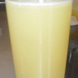 Jus de gingembre frais sans sucre