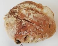 Pain blanc aux olives