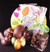 ! paques ! valise metal garnie de ch