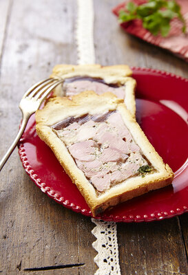 Pâté en croûte en tranche