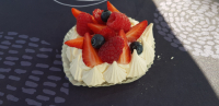 Pavlova aux fruits rouges