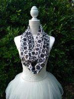 Double tour de cou d'été noir et or