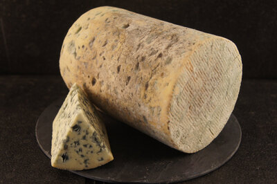 Fourme de montbrison aop