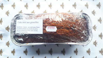 Cake au miel et aux groseilles