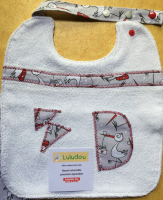 Bavoir motif cigogne