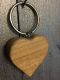 Porte-clés cœur en merisier - image 4