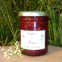 Confiture de fraise aux fleurs de sureau
