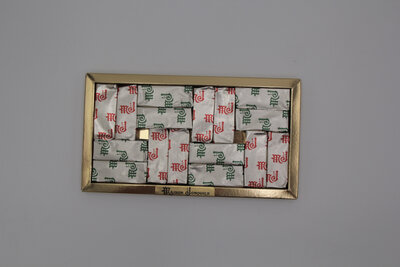 Boite de 16 bâtonnets nougat blanc dur
