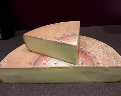 Raclette au lait cru environ 1kg
