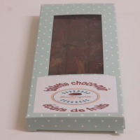 Tablette de chocolat noir éclats