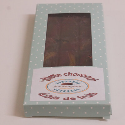Tablette de chocolat noir éclats