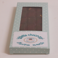 Tablette de chocolat lait noisettes