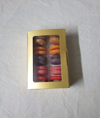Macarons salés  foie gras. bleu. chorizo..x10