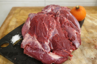 épaule de sanglier désossée