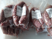 Saucisses de veau rosé,  plein air.