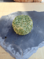 Crottin enrobé 'ail et fines herbes