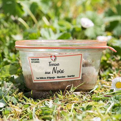 Terrine artisanale aux noix