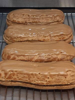 éclair au café