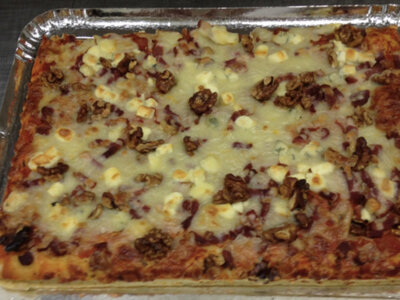 Pizza lardons,bleu,noix