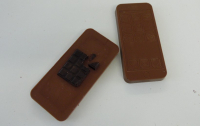 Smartphone en chocolat au lait