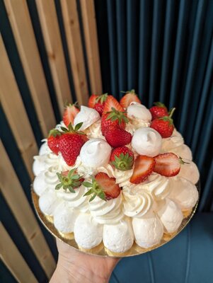 Pavlova fruits rouges