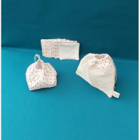 Lingettes démaquillantes avec filet