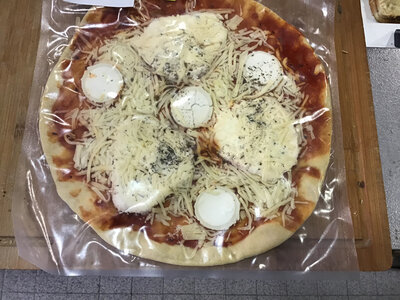 Pizza prête à cuire « 3 fromages