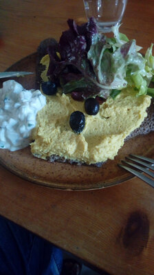 Galette sarrasin emmental houmous