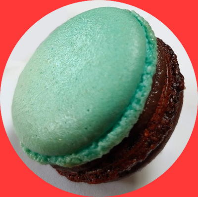 Macaron menthe/chocolat