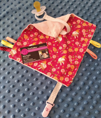 Doudou lapin rose