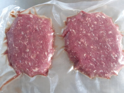 2 hachés de bœuf, environ 275g