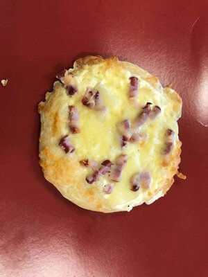 Mini pizza alsacienne par 2