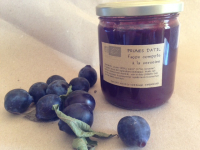 A table-prunes/verveine en compote