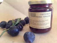 A table-tartifruit prunes/verveine