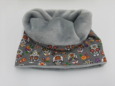 Snood adolescent calaveras