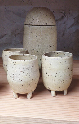Tasse pieds sable