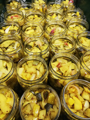 Pickles de courgettes au curry
