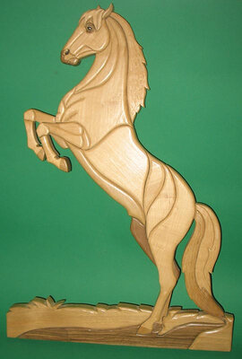 Intarsia cheval bronco