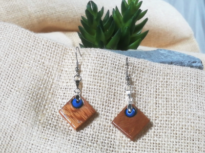 Boucles d'oreilles en bois de if et perles de