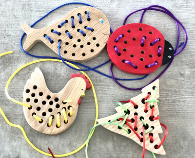 Jouets - objets à lacer