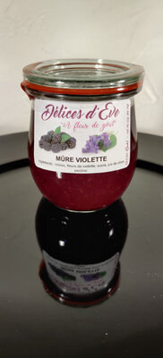 Mûres et fleurs de violette