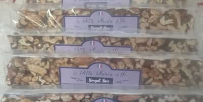 Nougat noir dur aux noix et amandes