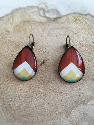 Boucles dormeuses goutte bois