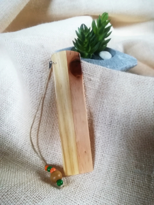 Marque pages en bois de hêtre et pin - perles