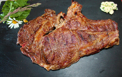 Côte de bœuf salers