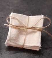 Lingettes démaquillantes carré